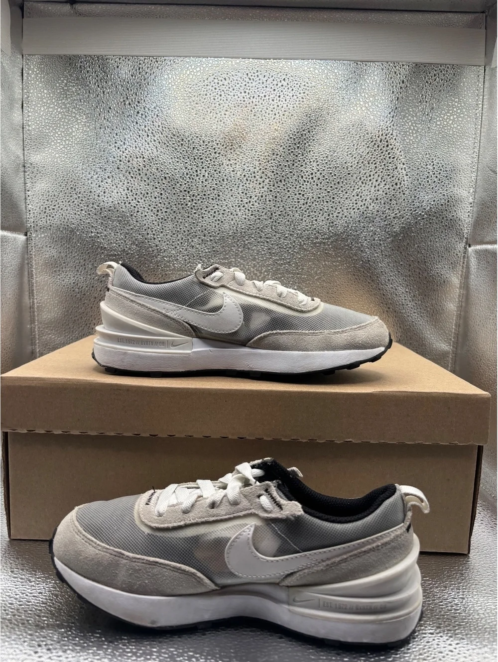 Nike waffle one light grey suede